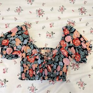 BOG Collective - Floral Puff Sleeve Crop Top / Size M
